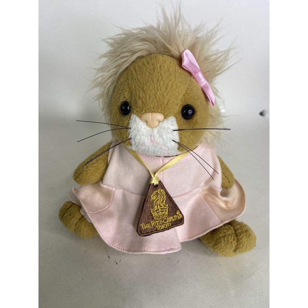 The Ritz Carlton Hotel Caroline Lion in Dress Plush Stuffed Animal Toy Souvenir